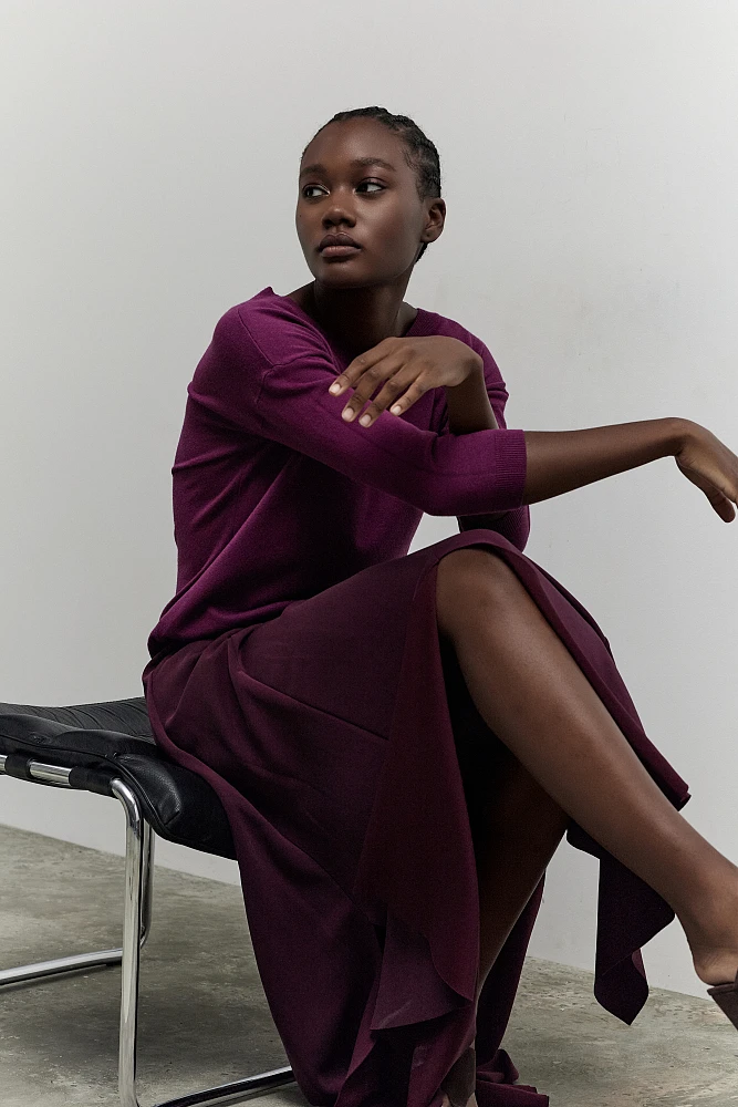 Falda maxi, con cintura elástica, con aberturas, corte Regular, tacto suave.