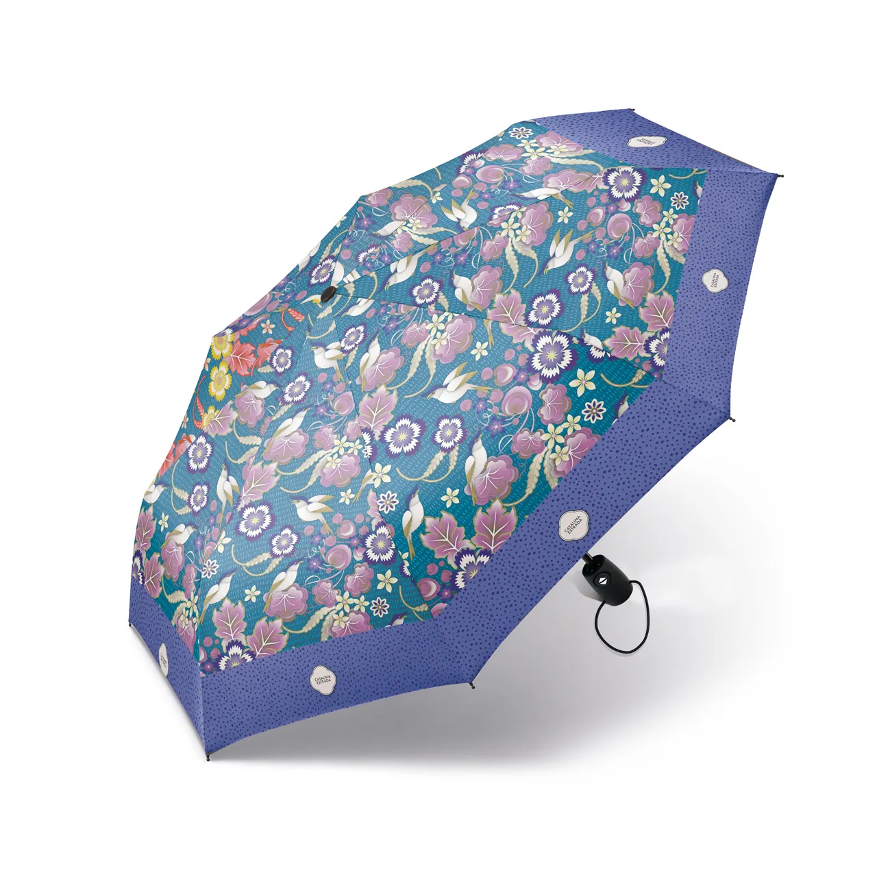 PARAGUAS MINI SOLDADINHO MORADO_47_11zon Es un paraguas plegable con una montura resistente y de calidad con un práctico sistema abre y cierra automático. Sus varillas de fibra de vidrio son resistentes a los golpes de viento. Su tejido pongee es extra resistente al agua. Paraguas de 8 varillas de 54 cm Medidas: 28 cm de largo cerrado Diámetro: 96 cm