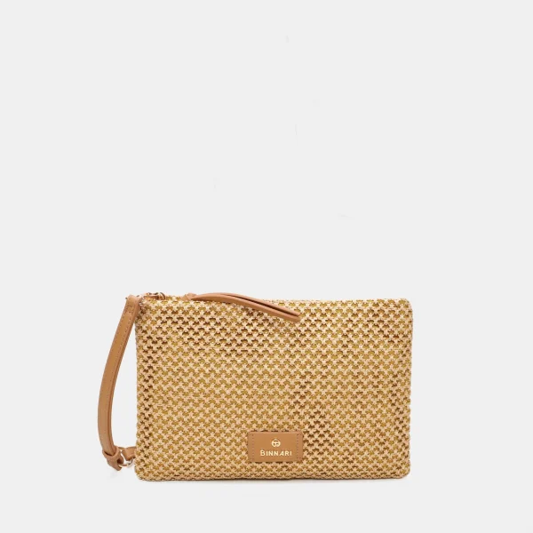 En verano, los bolsos de mano son un must have en todos los armarios. Está confeccionado en rafia y nylon reciclado . Bolso versátil, pues lleva en su interior un asa bandolera ajustable.  Medidas: 22*28*1